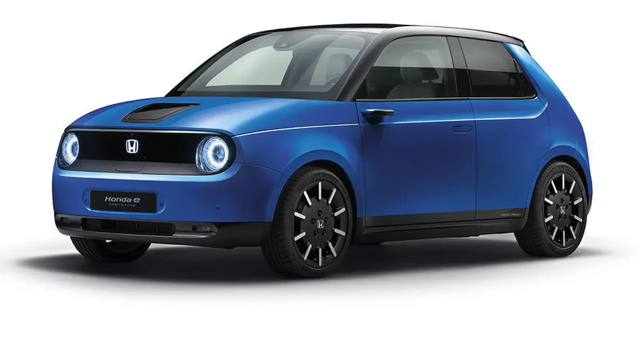 Honda e: Mobil Listrik Mungil nan Bergaya untuk Perkotaan 2024