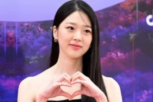 Artis Yang Sedang Bersinar Kim Si Eun