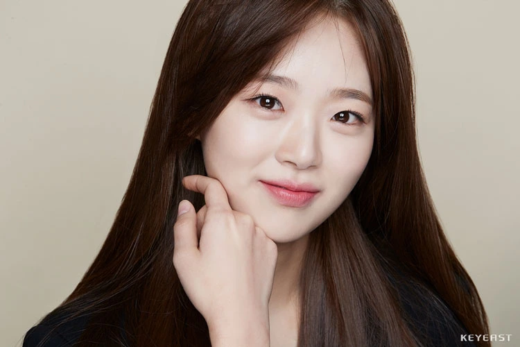 Kim Si Eun: Bintang Baru di Jagat Perfilman Korea Selatan (2024) Amazing