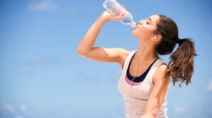 Minum Air Dingin