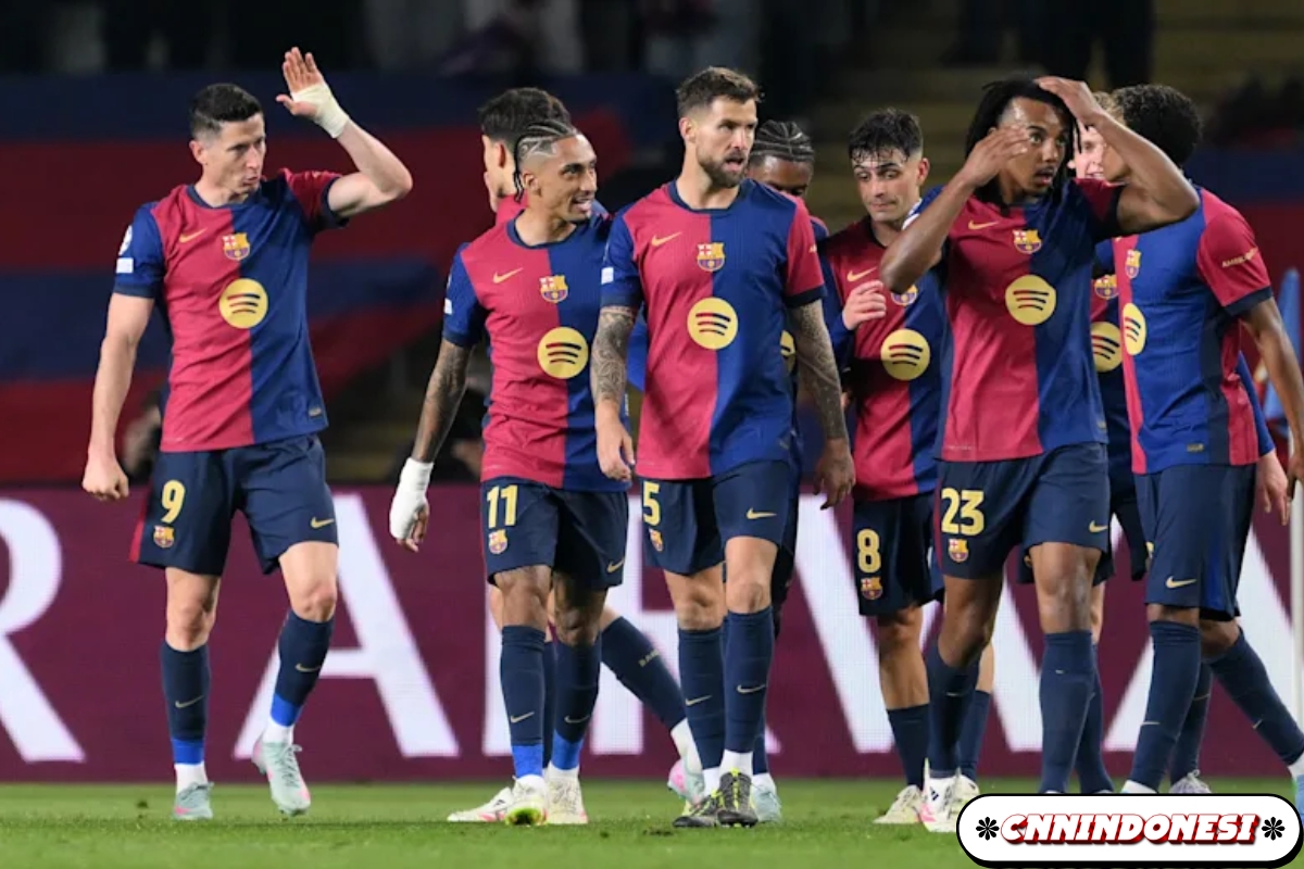 Barcelona Gilas Dortmund 4-0 di UCL: Lewandowski Cetak Dua Gol Penting di Leg 1 Babak 8 Besar